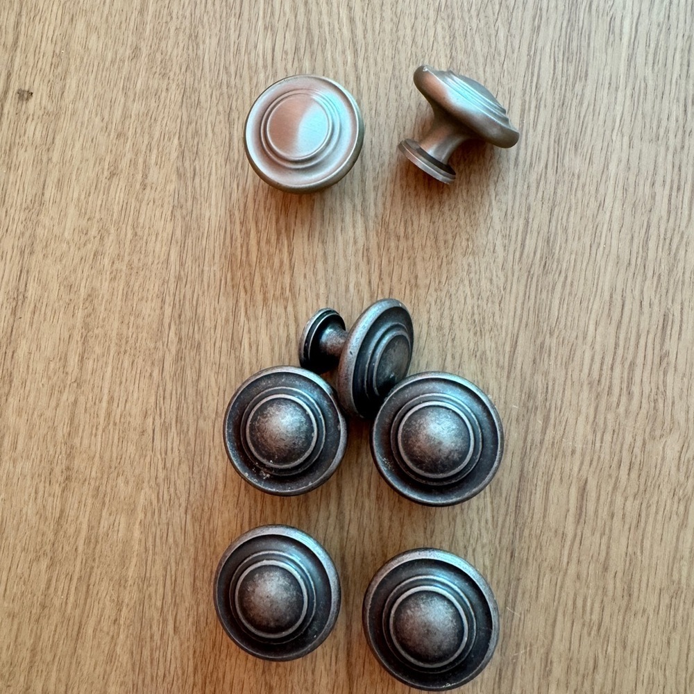 Set of 7 Cabinet Knobs
